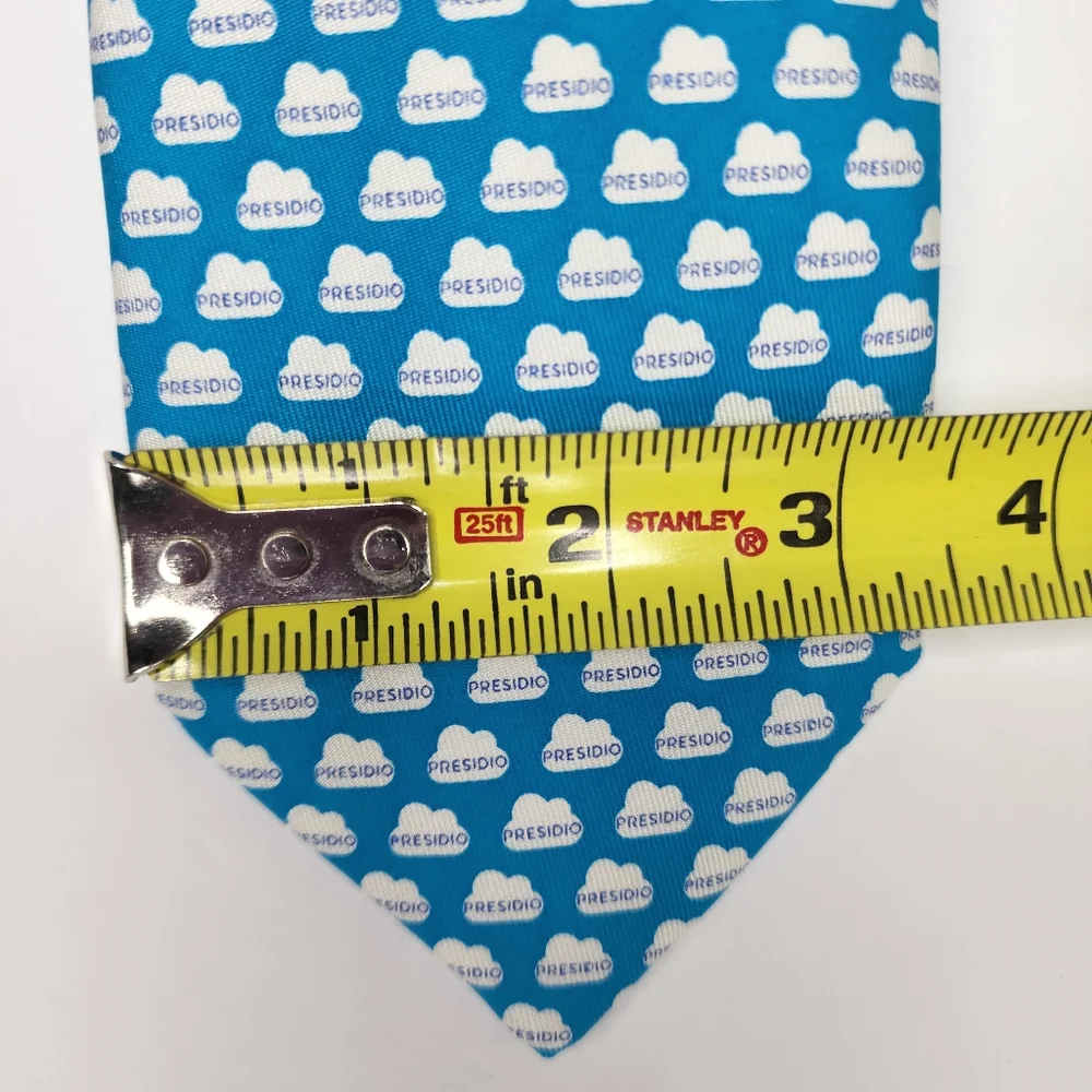 VINEYARD VINES Blue Cloud Silk Tie.